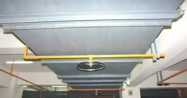 風(fēng)管下什么時候增設(shè)噴頭?