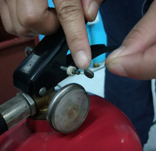 滅火器“鉛封”即將成為歷史——滅火器新國標解讀